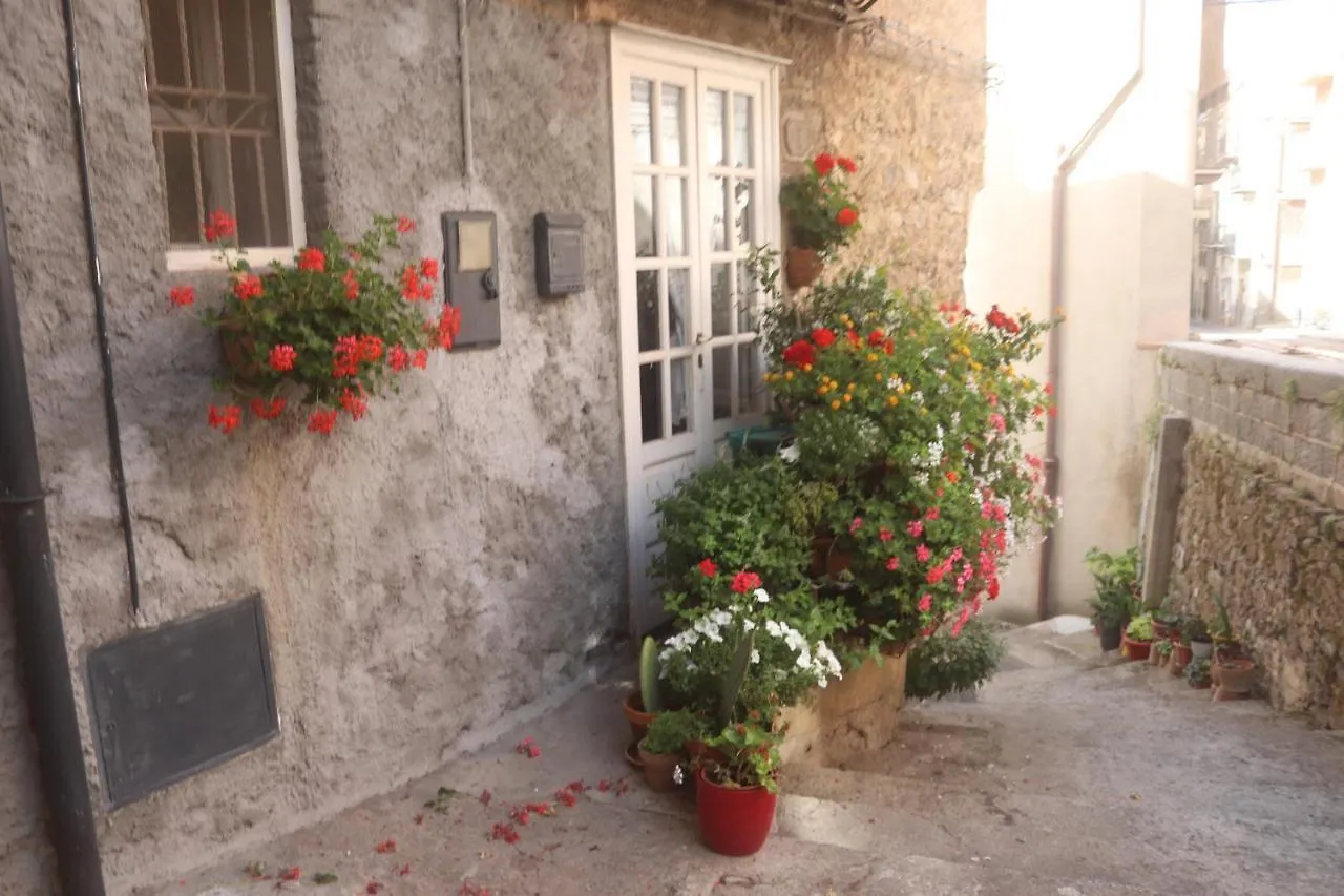 Maison d'hôtes Hotel Marianna à Isnello Italie