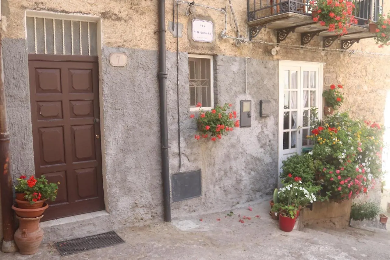 Hotel Marianna à Isnello 0*,